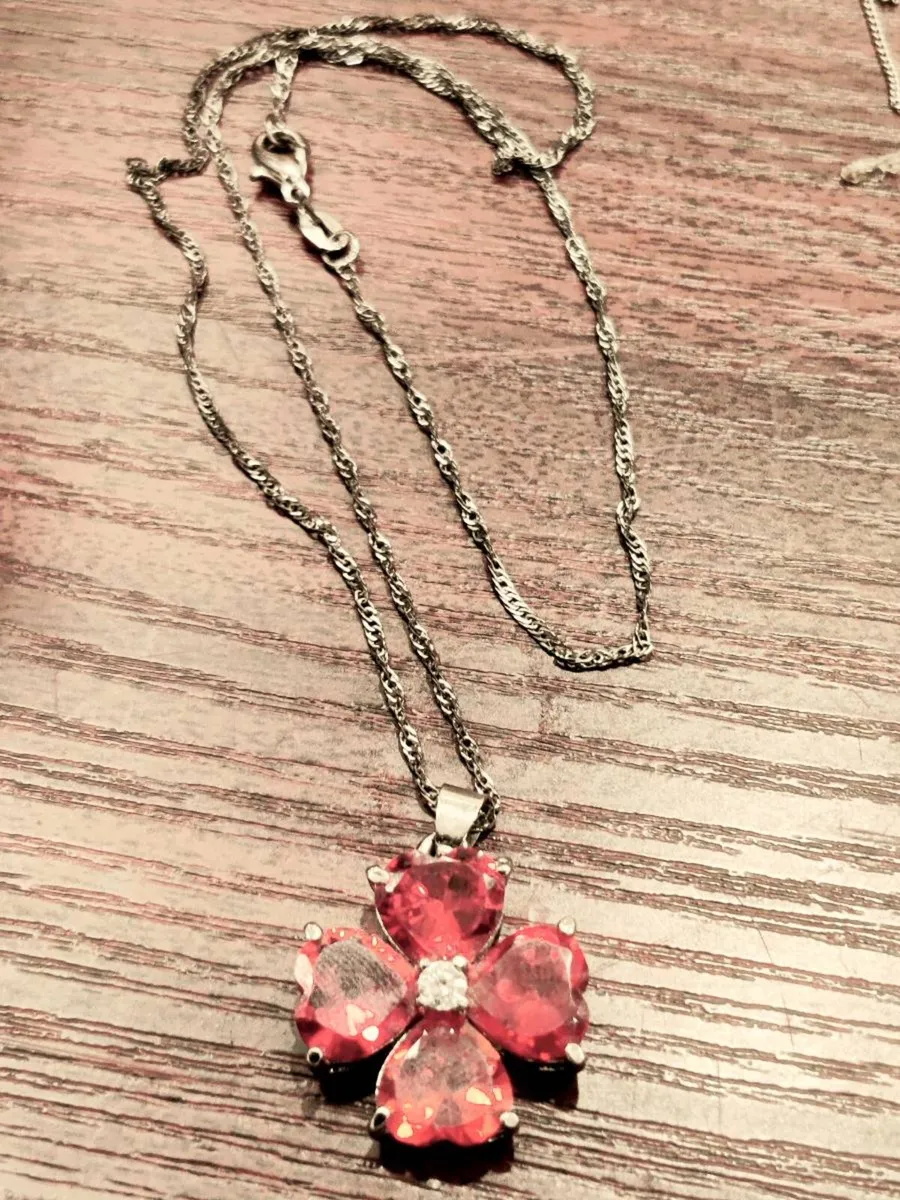 FOUR LEAF CLOVER, 18CT White Gold PLated Necklace - Image 4