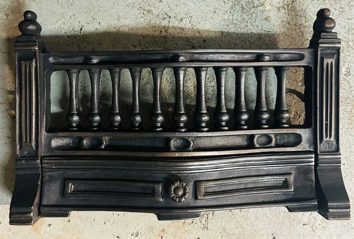 Victorian Cast Iron Fireplace insert - Image 4