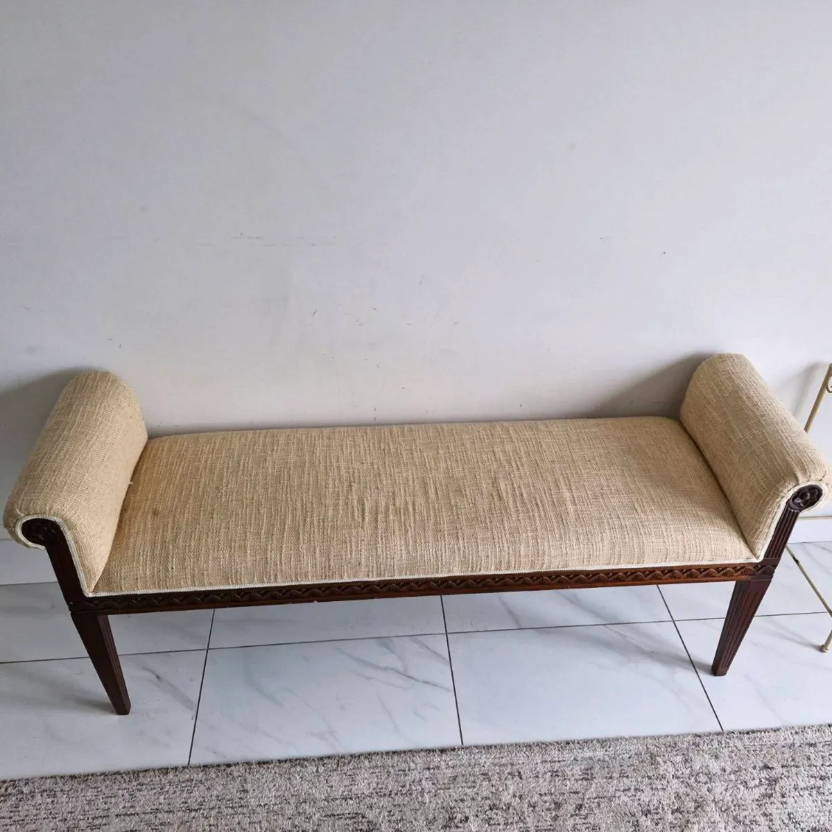 Vintage Style Chaise Longue – Elegant Upholstered - Image 1