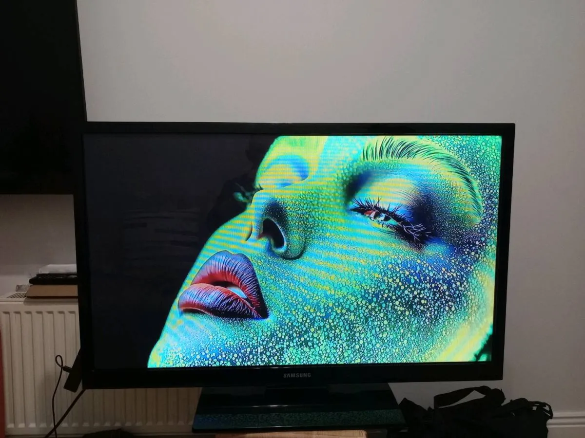 Samsung 43" HD PLASMA TV NOT SMART PS43E450A - Image 3