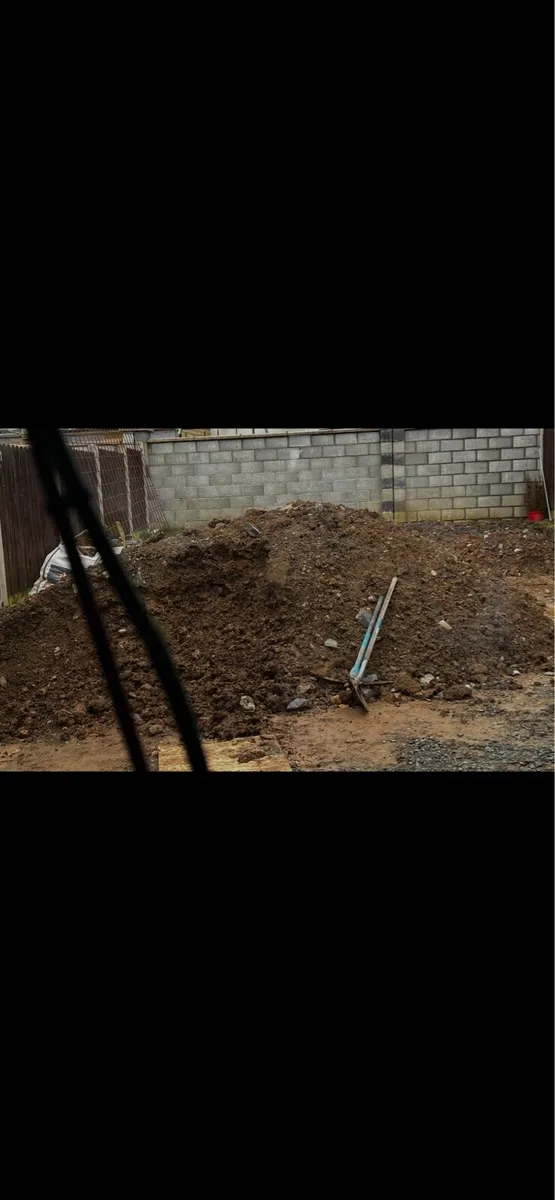 FREE TOP SOIL - Image 1