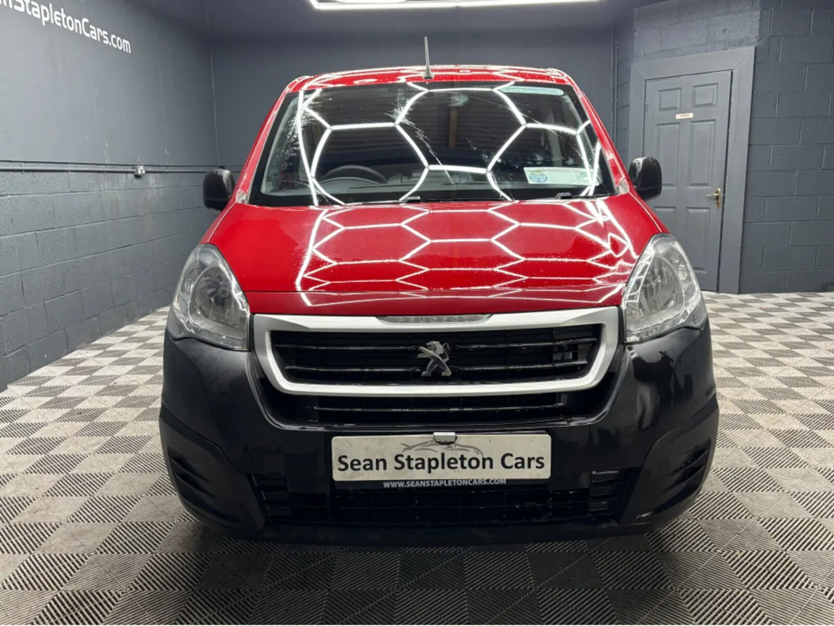 Peugeot Partner PROFESSIONAL LI BLUE H HDI 5DR - Image 4