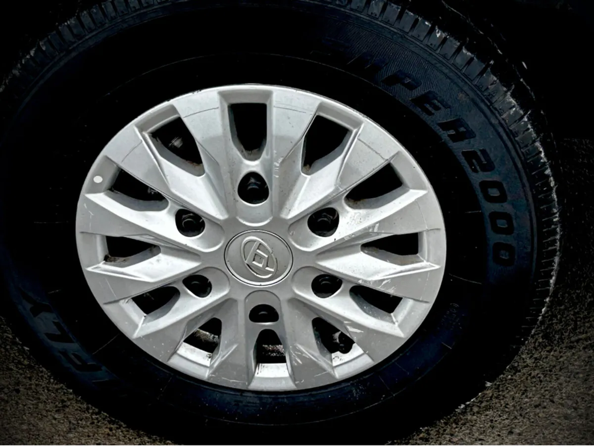 Maxus DELIVER 9 FWD LUXURY  ONE OWNER FROM NEW - Image 3