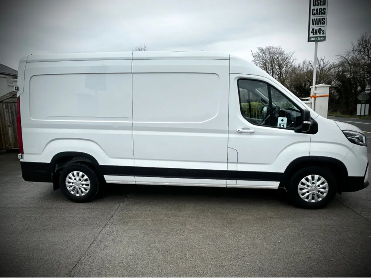 Maxus DELIVER 9 FWD LUXURY  ONE OWNER FROM NEW - Image 4