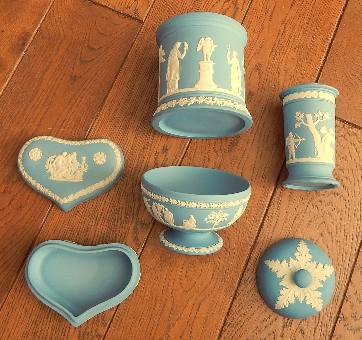 Selection of 4 Wedgwood Jasperware Pieces - Image 4