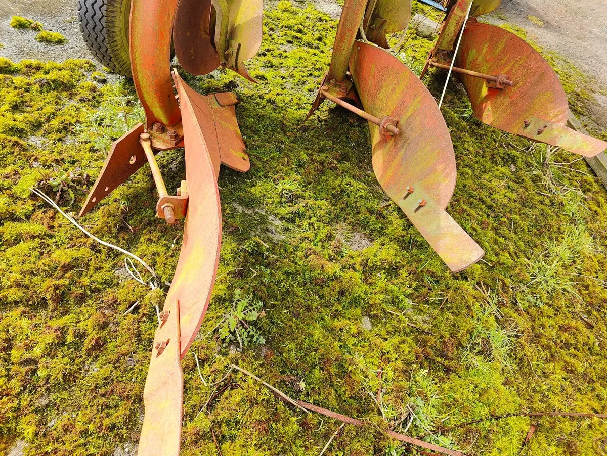 Kverneland Reversible 3 Furrow - Image 2