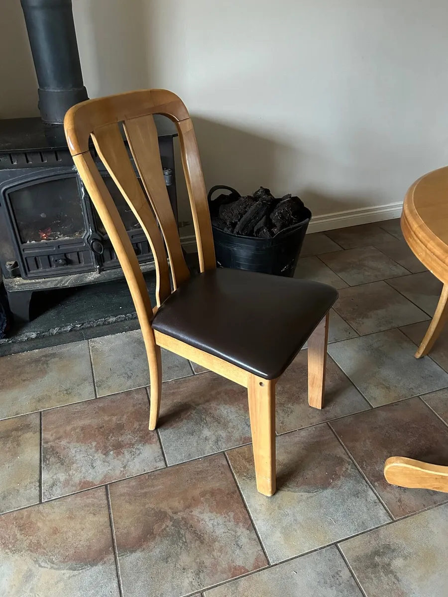 Dining table and chairs - Image 2