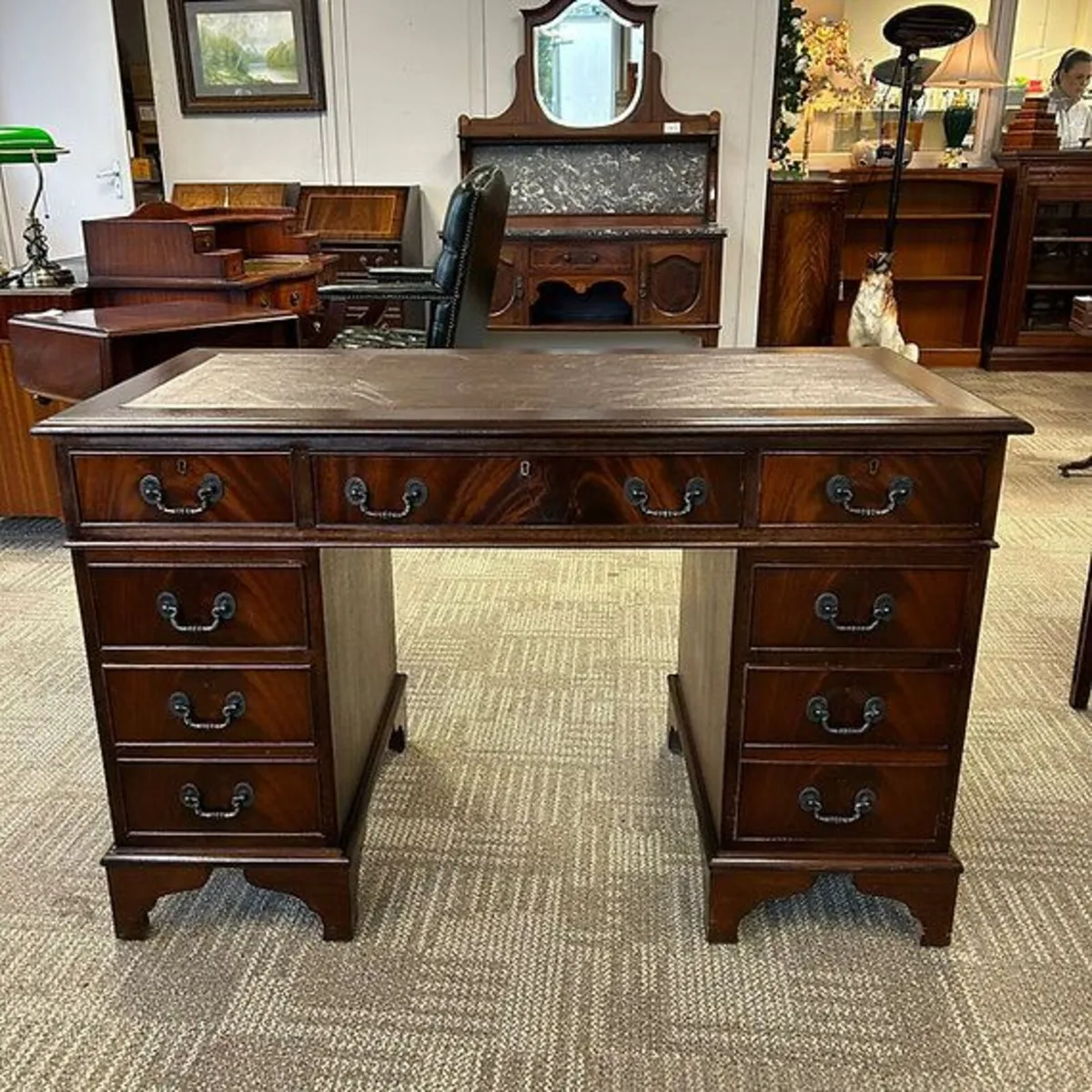 Mahogany flamed tan leather top twin pedestal writ - Image 1