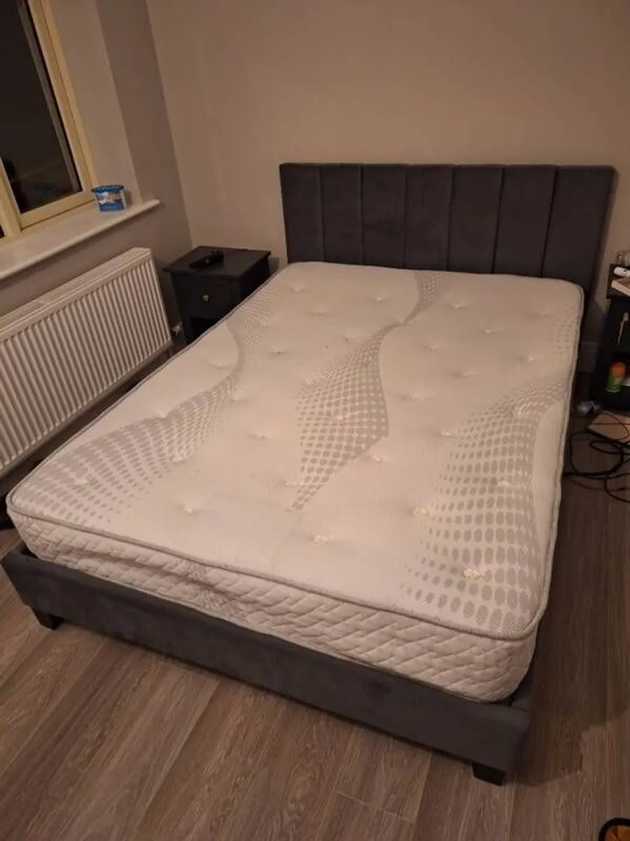 Double Bed - Image 3