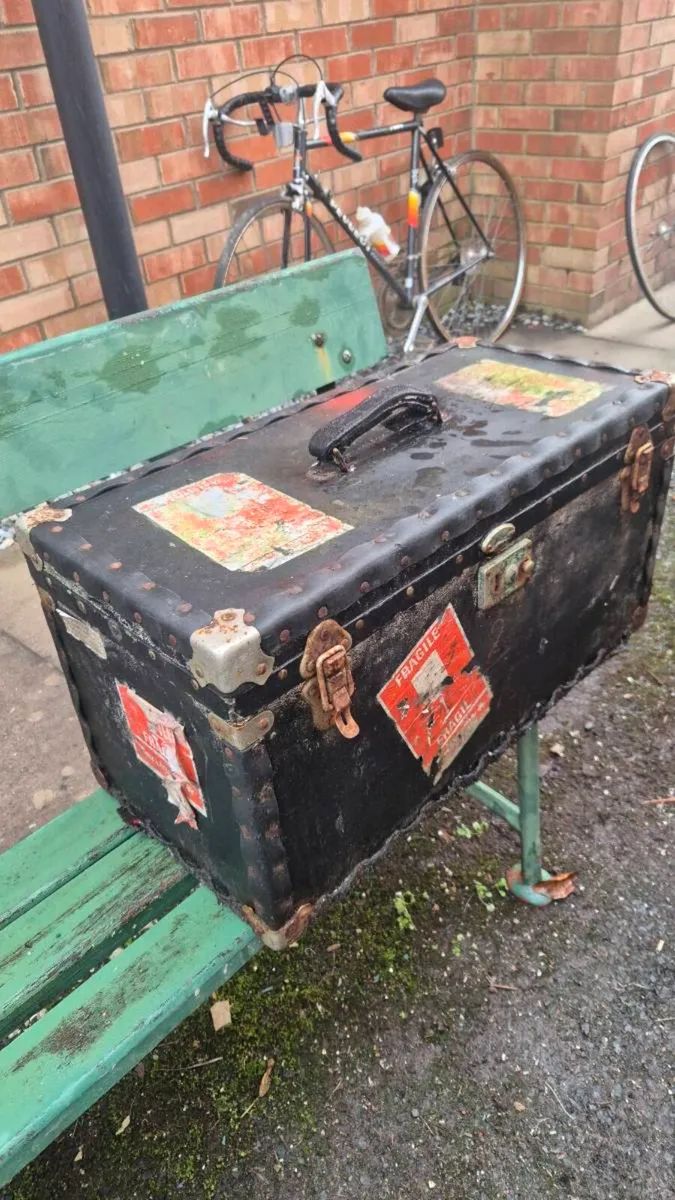 Old vintage tools hammer Rachel saw - Image 3