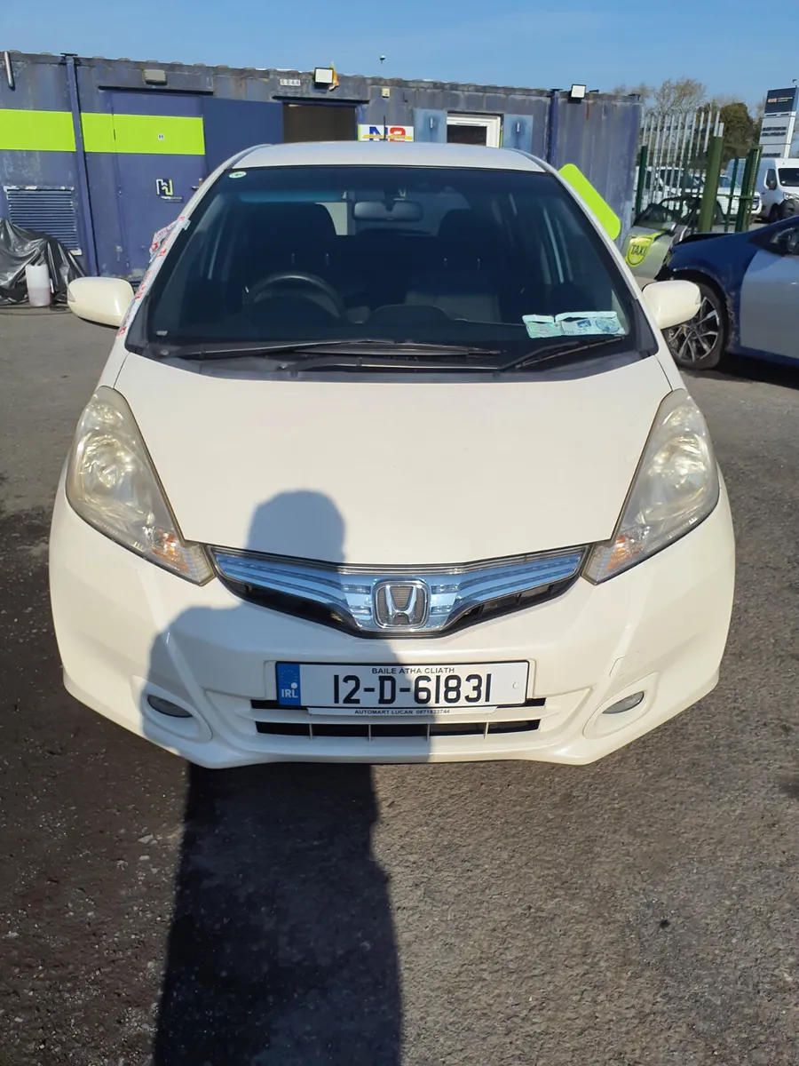 Honda Fit 2012 attempted theft - Image 1
