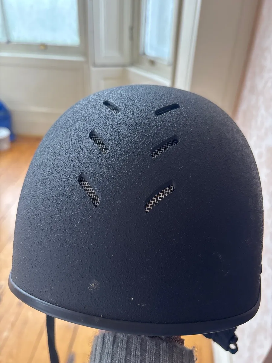 Riding helmet - Image 3