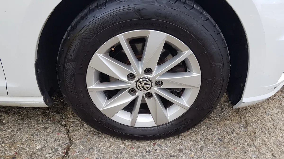 Volkswagen Golf TRENDLINE HI SPECK VAT INVOICE - Image 4