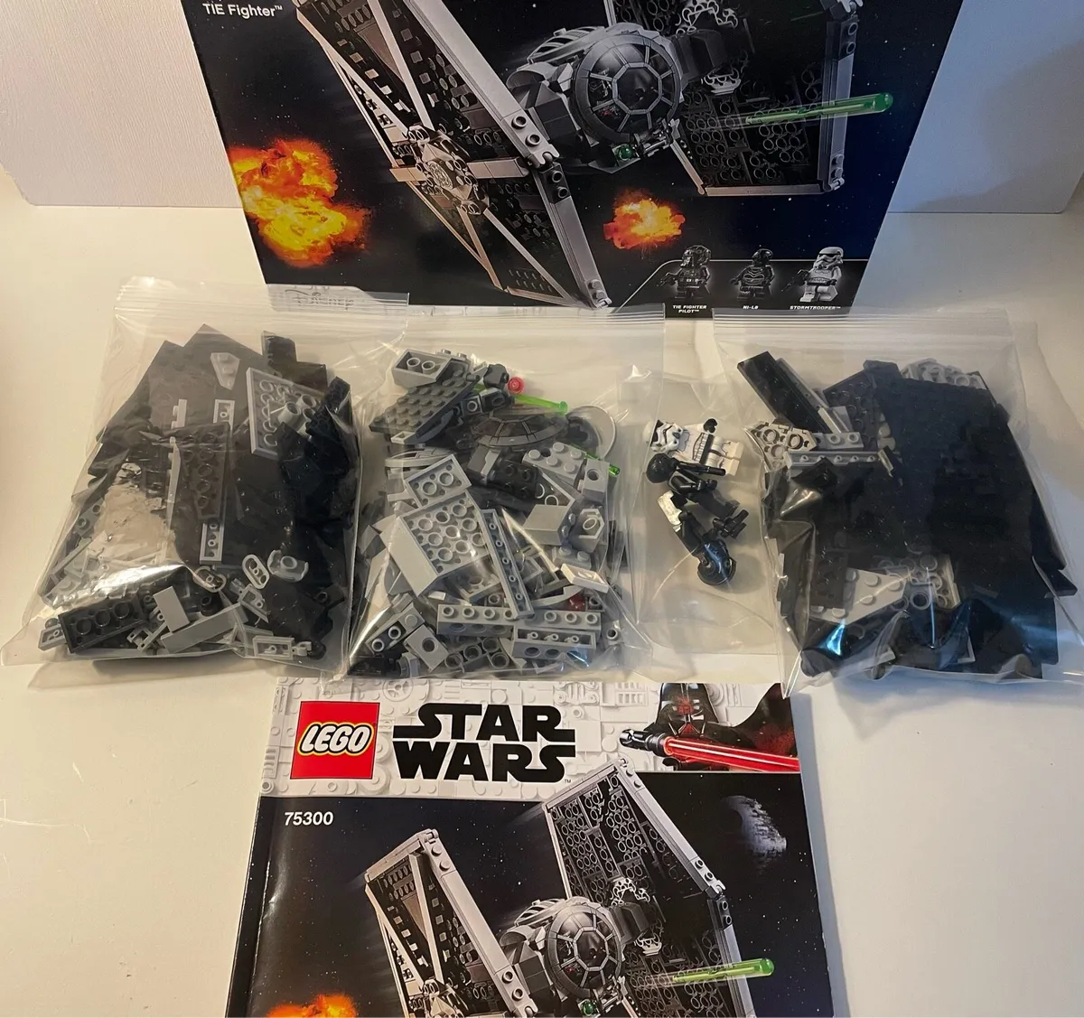 LEGO 75300 Imperial TIE Fighter - Image 2