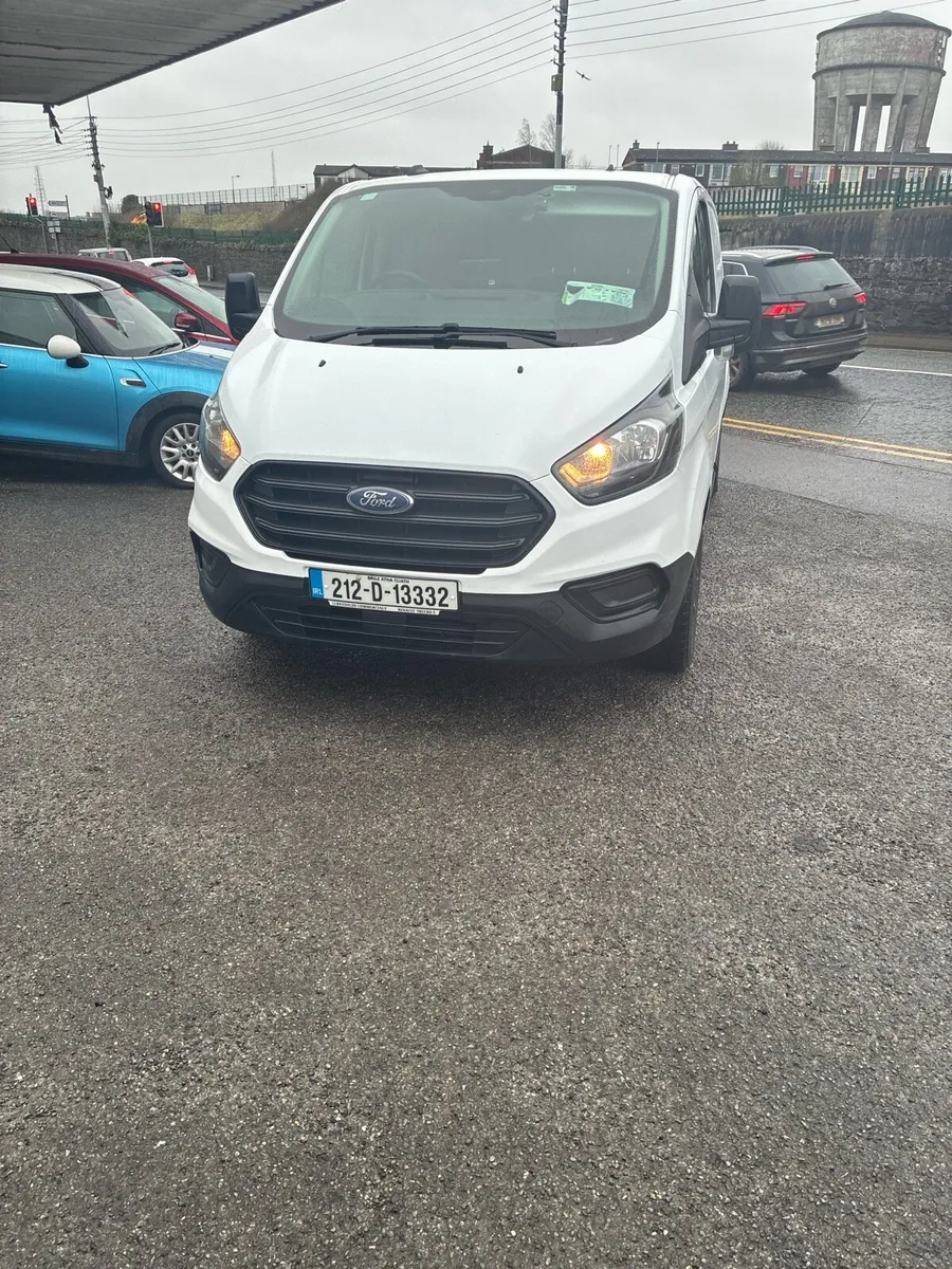 Ford Custom - Image 1