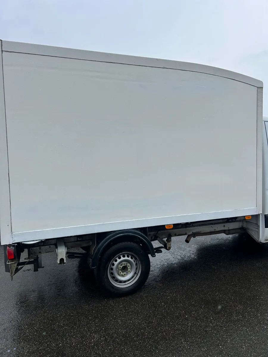 11FT REFRIGERATED BODY - Image 4