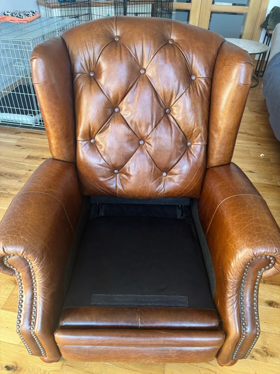 Leather manual recliner chair - Image 2