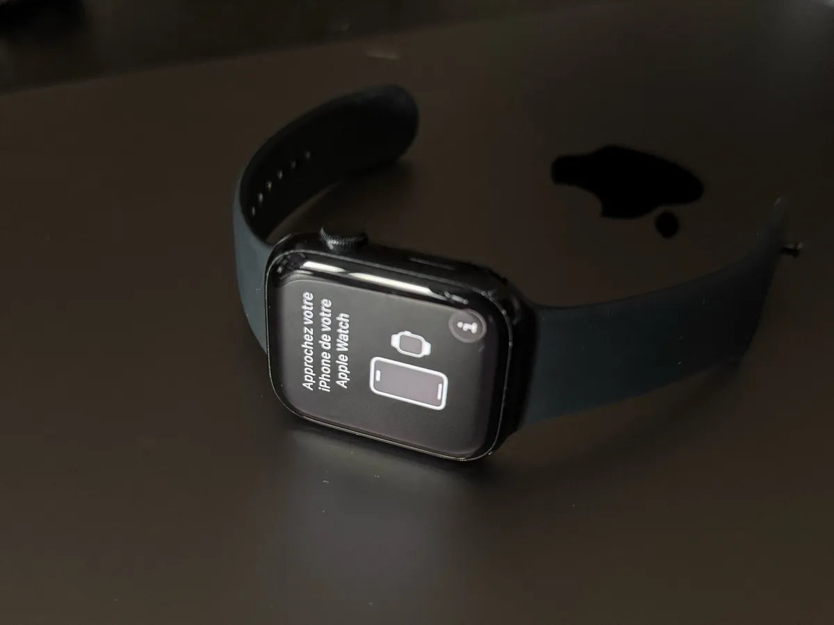 Apple Watch Series 8 - Image 1