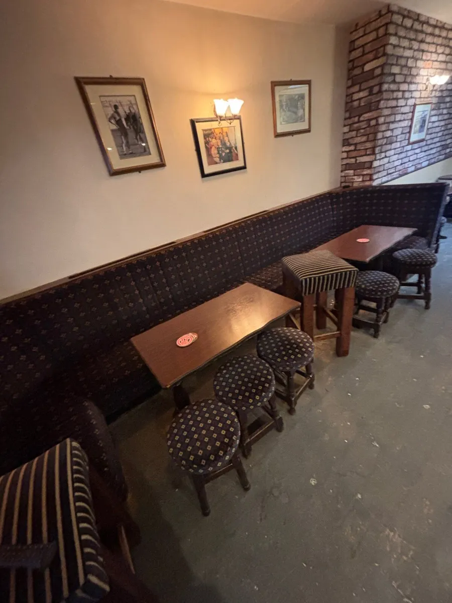 BAR SEATING 100 foot - Image 4