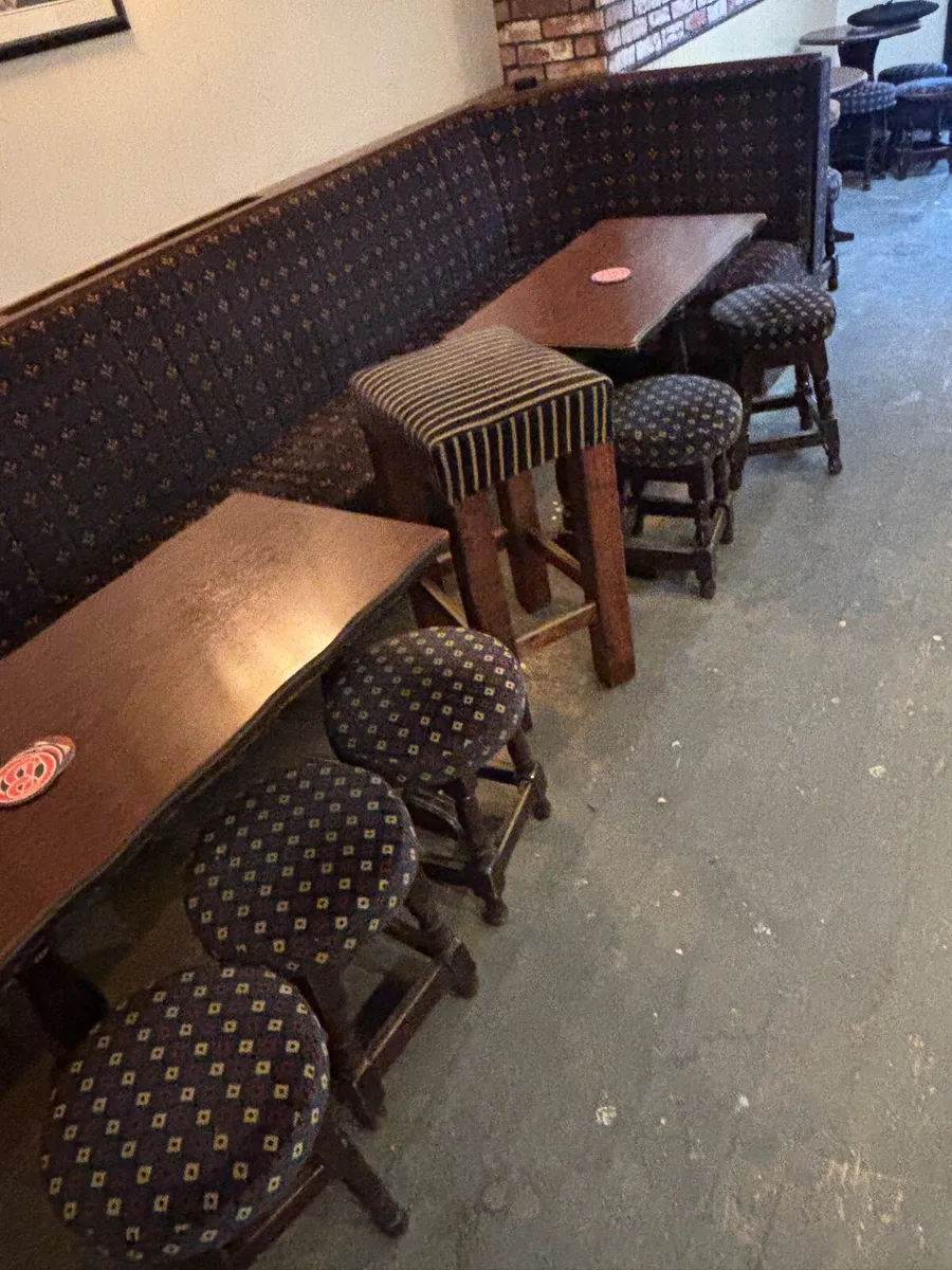 BAR SEATING 100 foot - Image 3