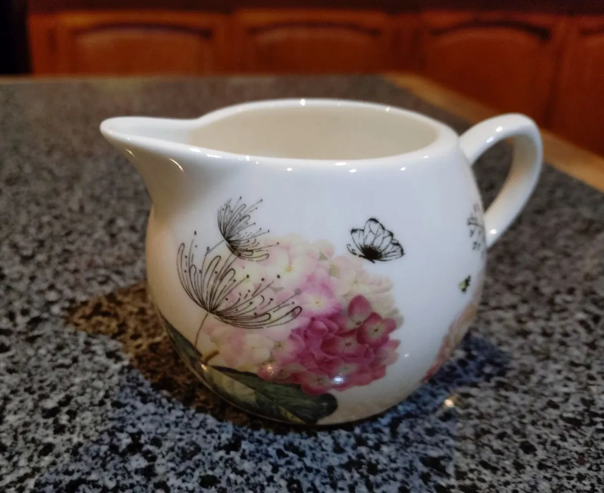 Small Tesco Milk Jug. - Image 1