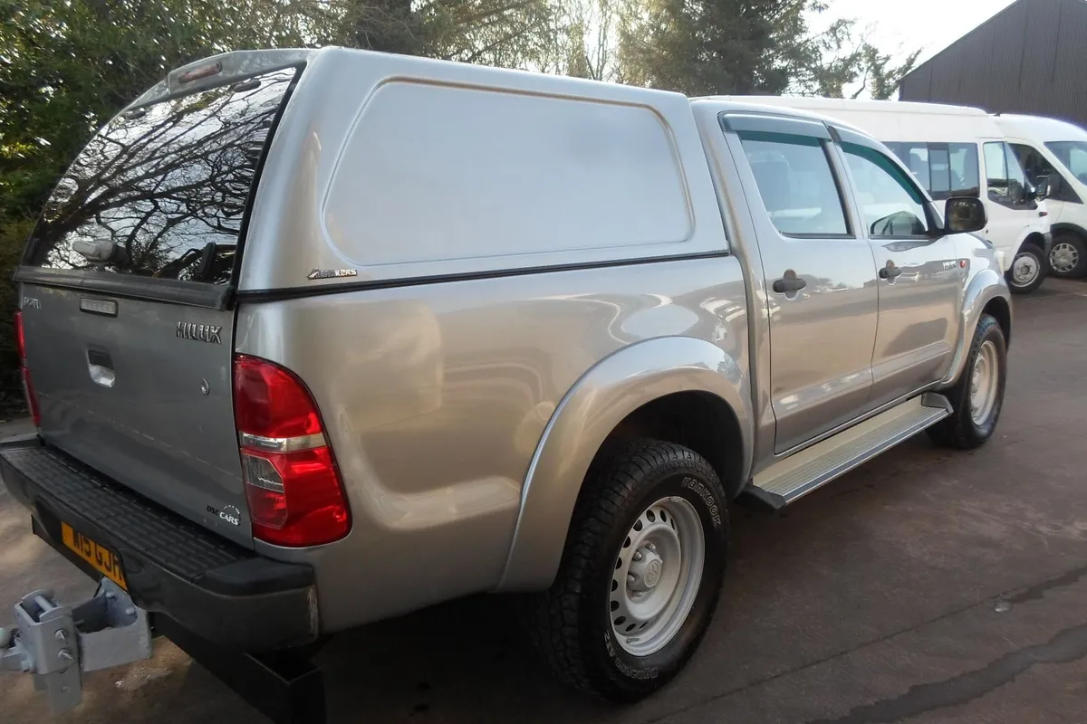 Toyota Hilux 2015 - Image 4