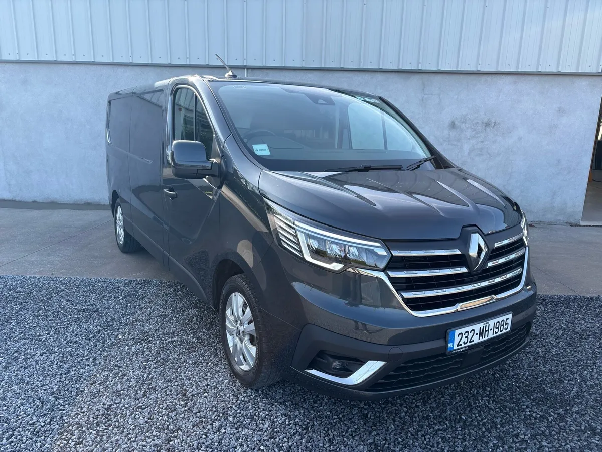 Renault Trafic 2023 LWB Sport - Image 3