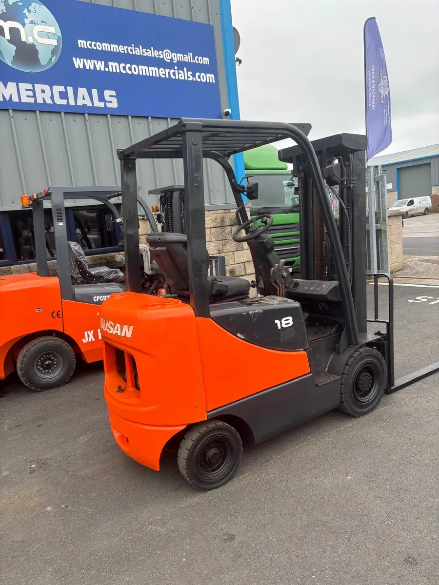For Sale: 1.8 Ton Doosan Forklift - Image 3