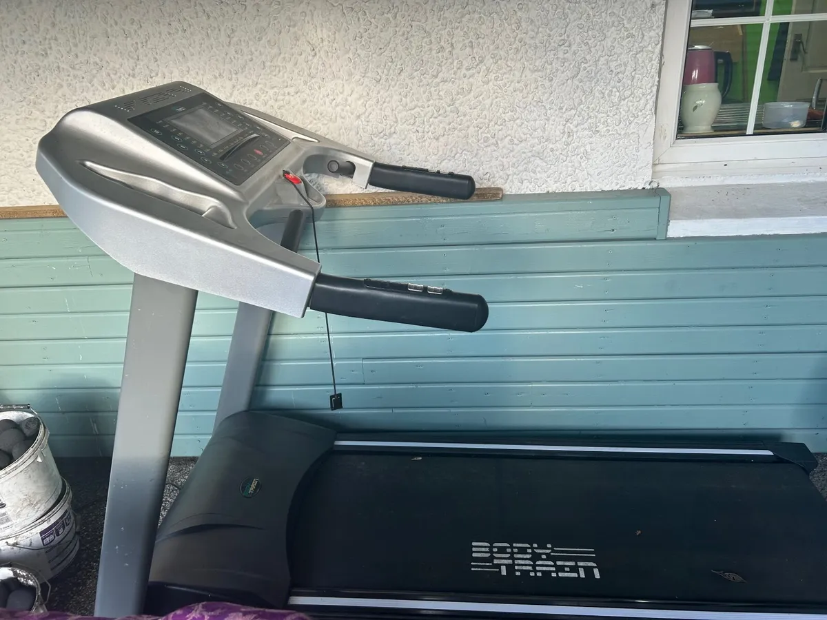 Treadmill - Image 2