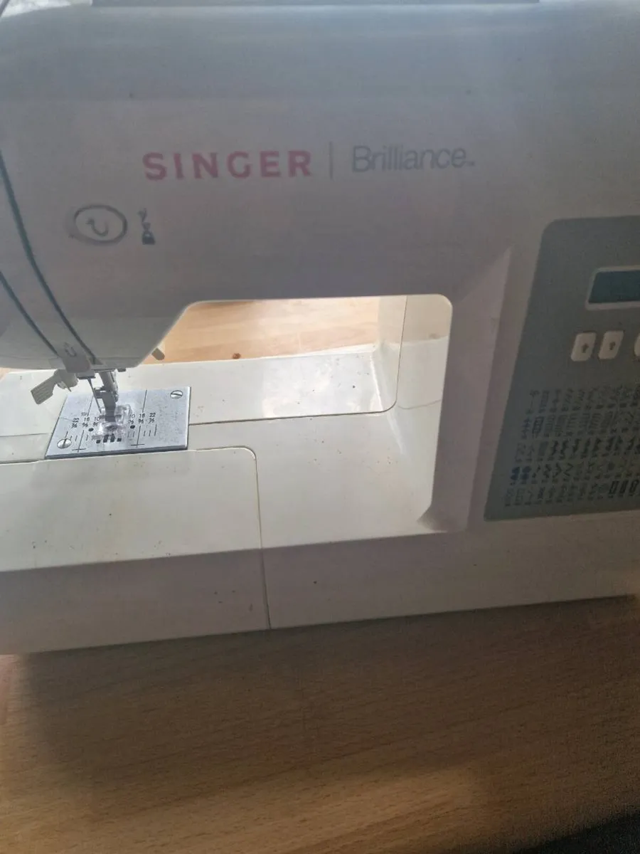 SINGER Brilliance Sewing Machine - Image 1