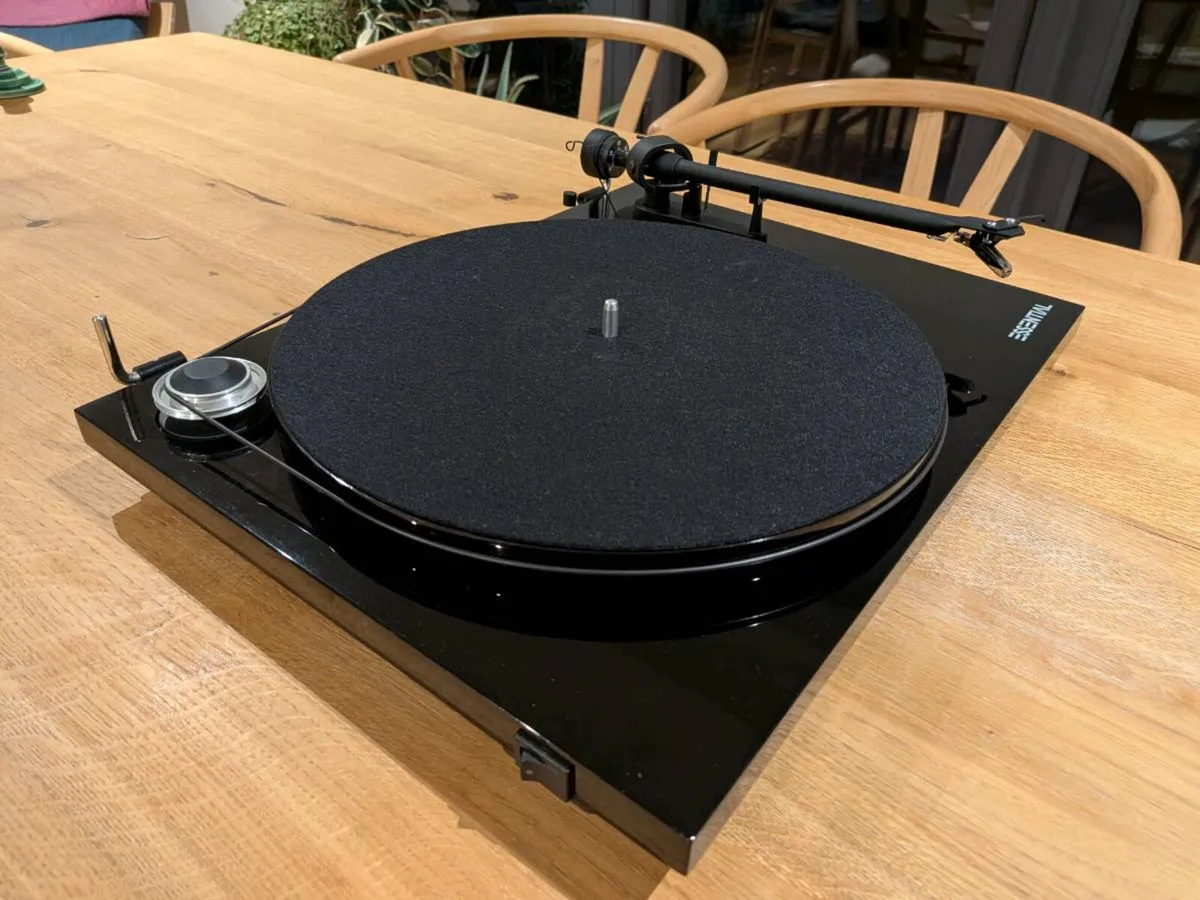Pro-Ject Essential III BT - Image 1