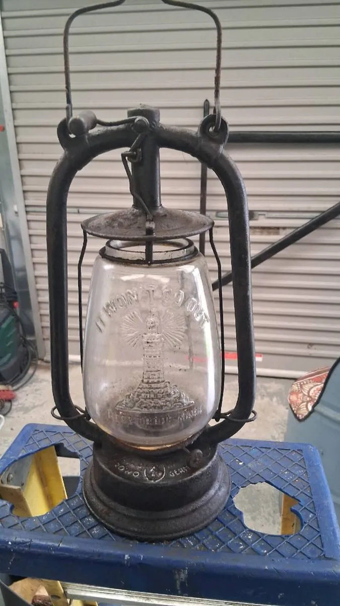 .vintage oil lamp - Image 1