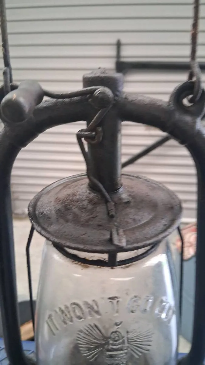 .vintage oil lamp - Image 2
