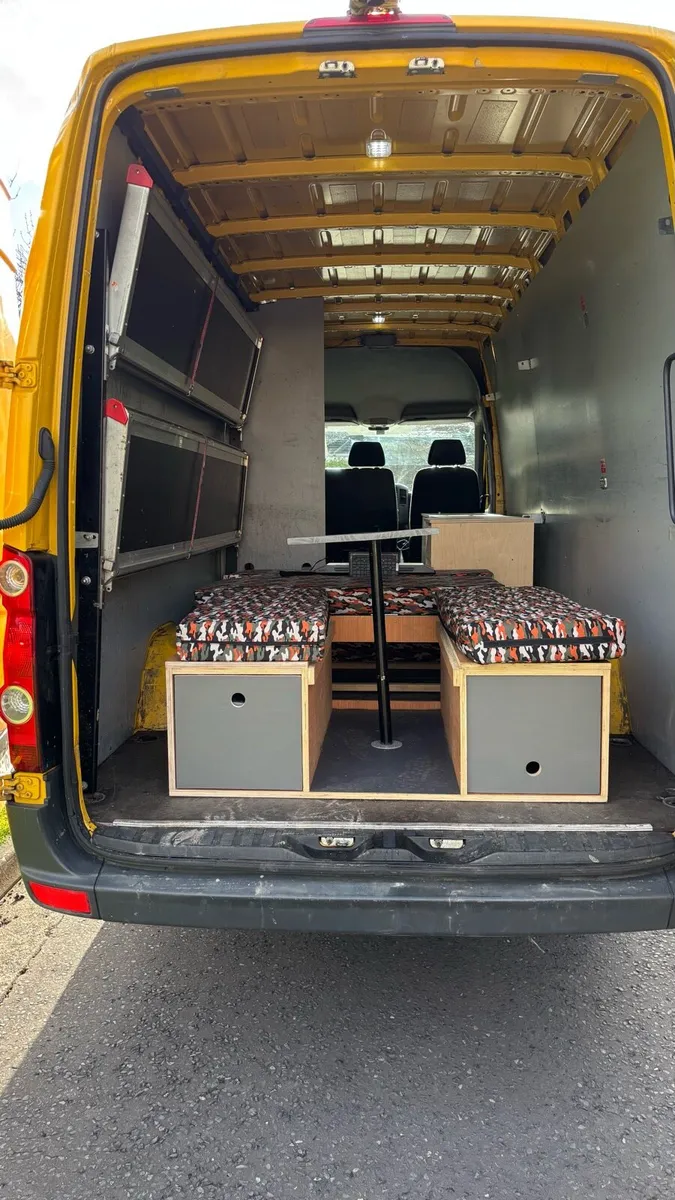 Camper van - Image 1