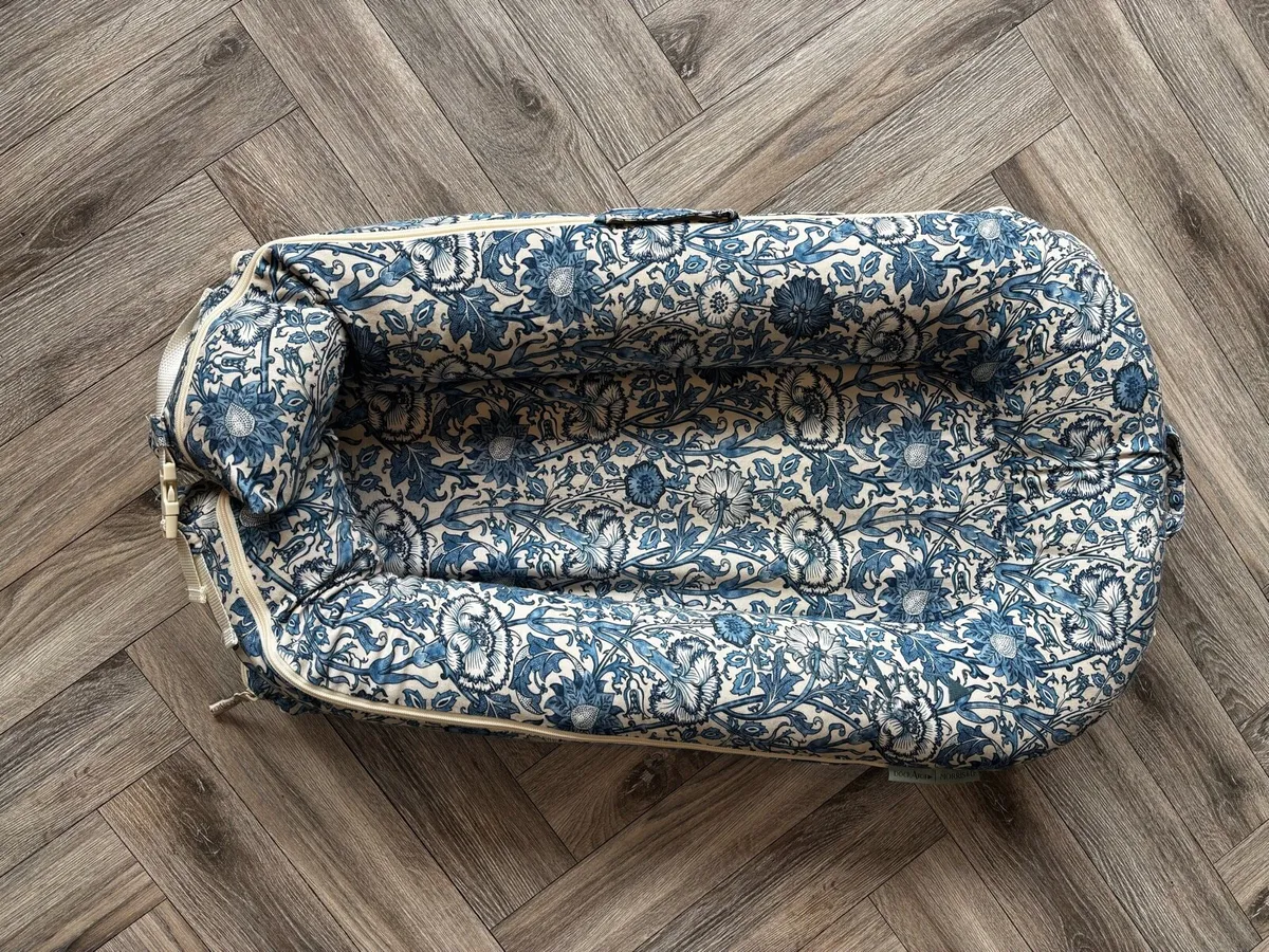 Dockatot Deluxe - Image 1