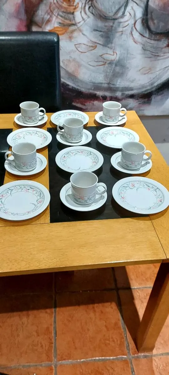 New  Kilncraft tea/coffee service.  - Image 1