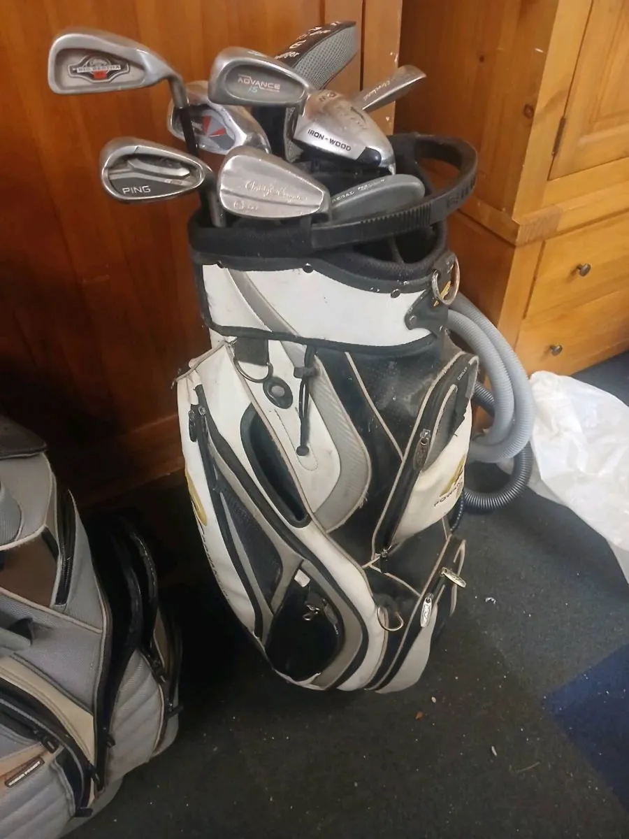 Golf  bags - Image 1