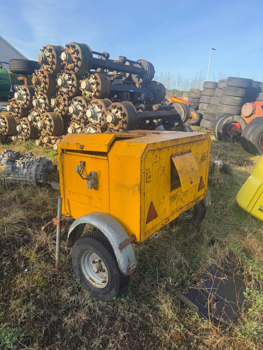 Lighting trailer  kubota diesel engine x2 - Image 4