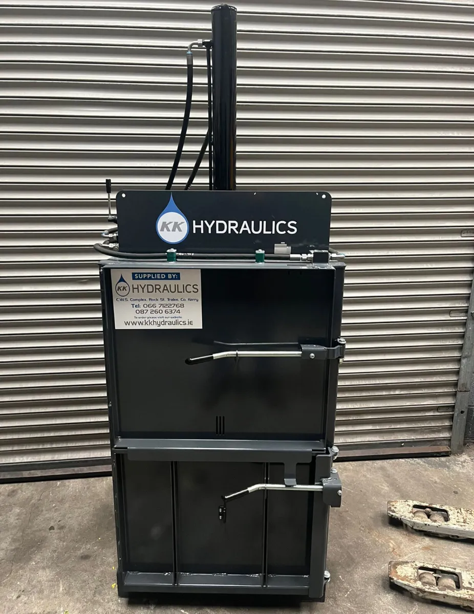 Farm plastic baler - Image 1