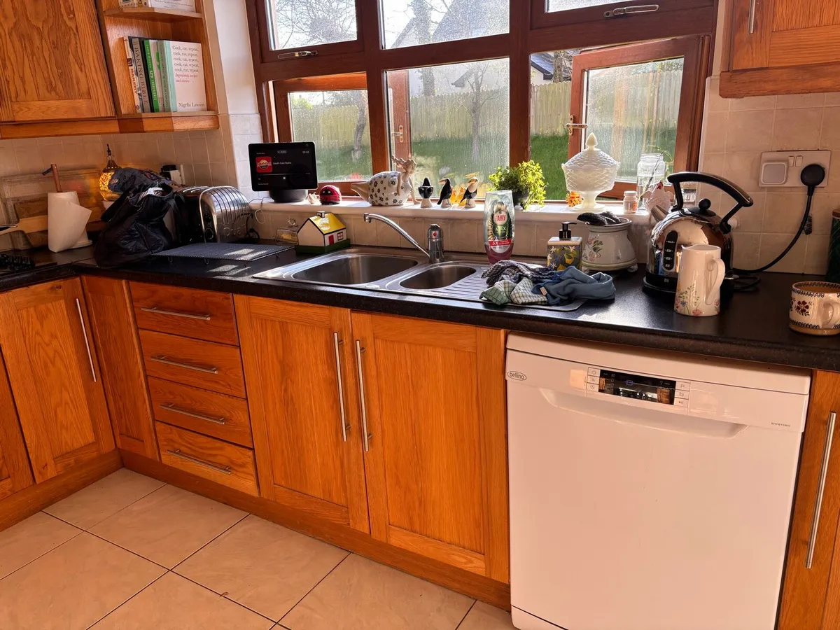 SOLID WOOD KITCHEN - Image 2