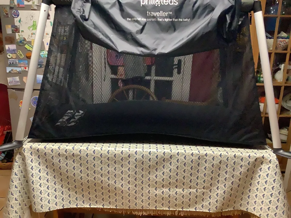 Phil&Teds Baby Travel Cot - Image 3