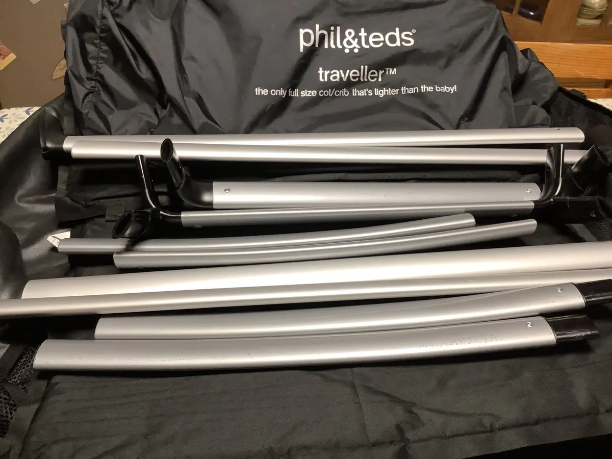 Phil&Teds Baby Travel Cot - Image 4