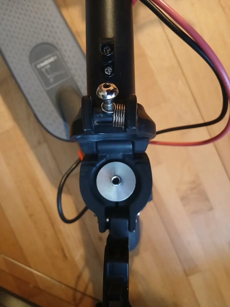 Electric scooter - Image 4