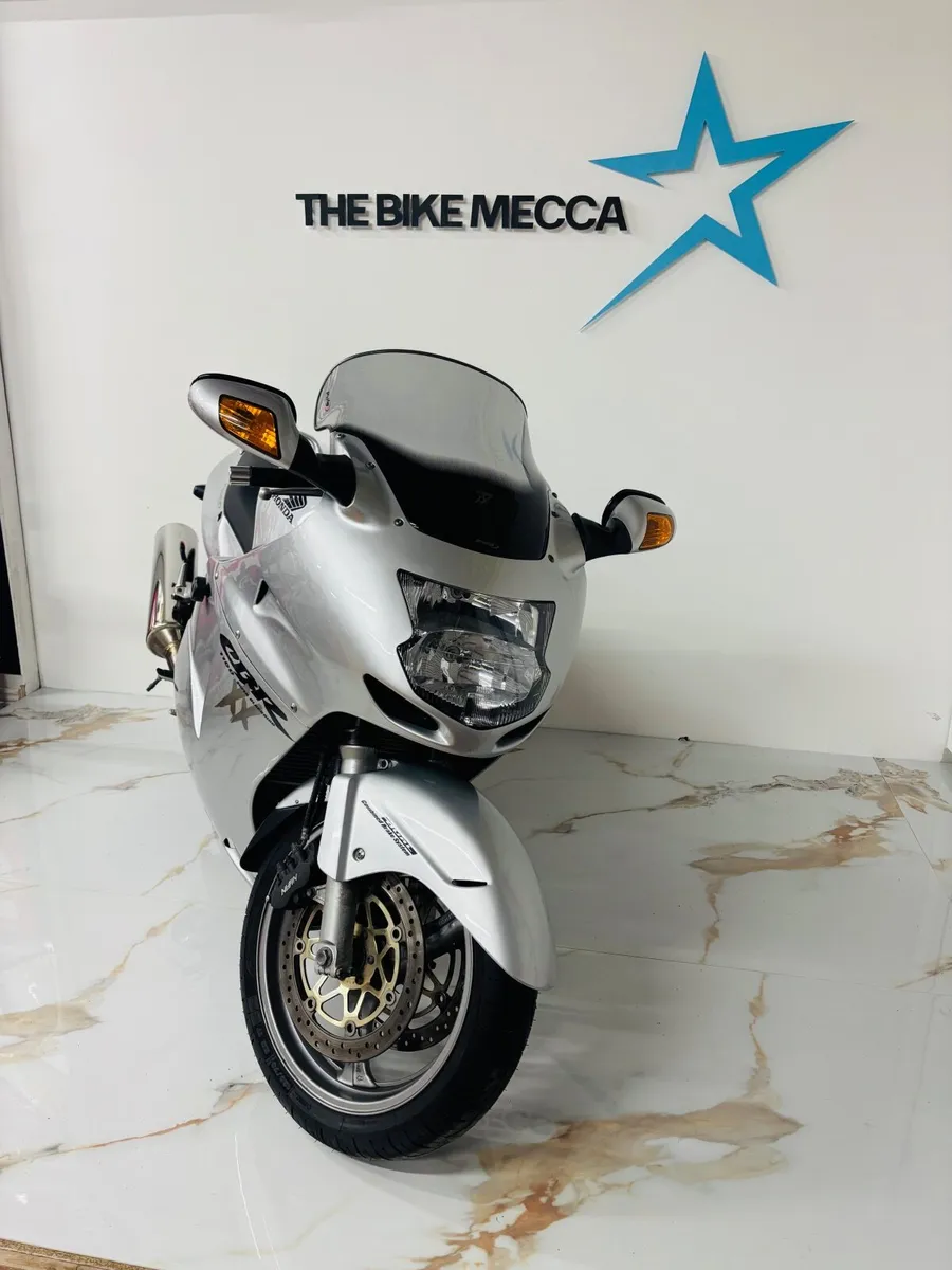 Honda cbr blackbird 1100 xx - Image 4