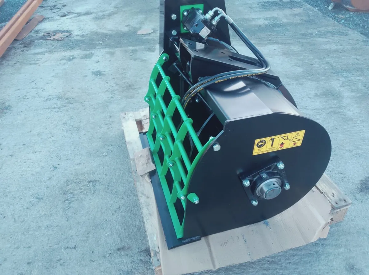 Concrete mixing buckets, screening buckets - Image 1