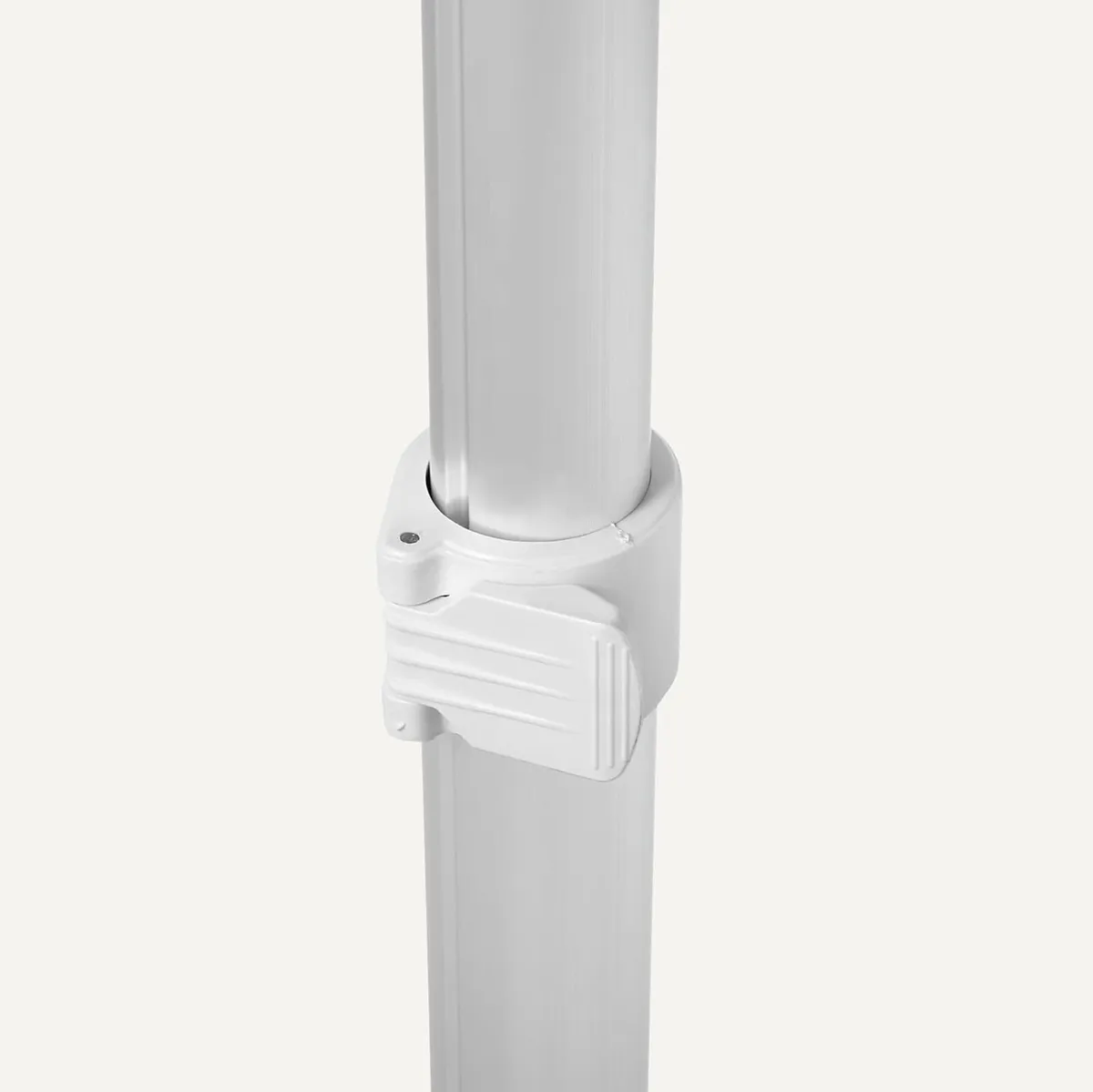 – Patio Bar Table with 30.8-Litre (8-Gallon) - Image 4