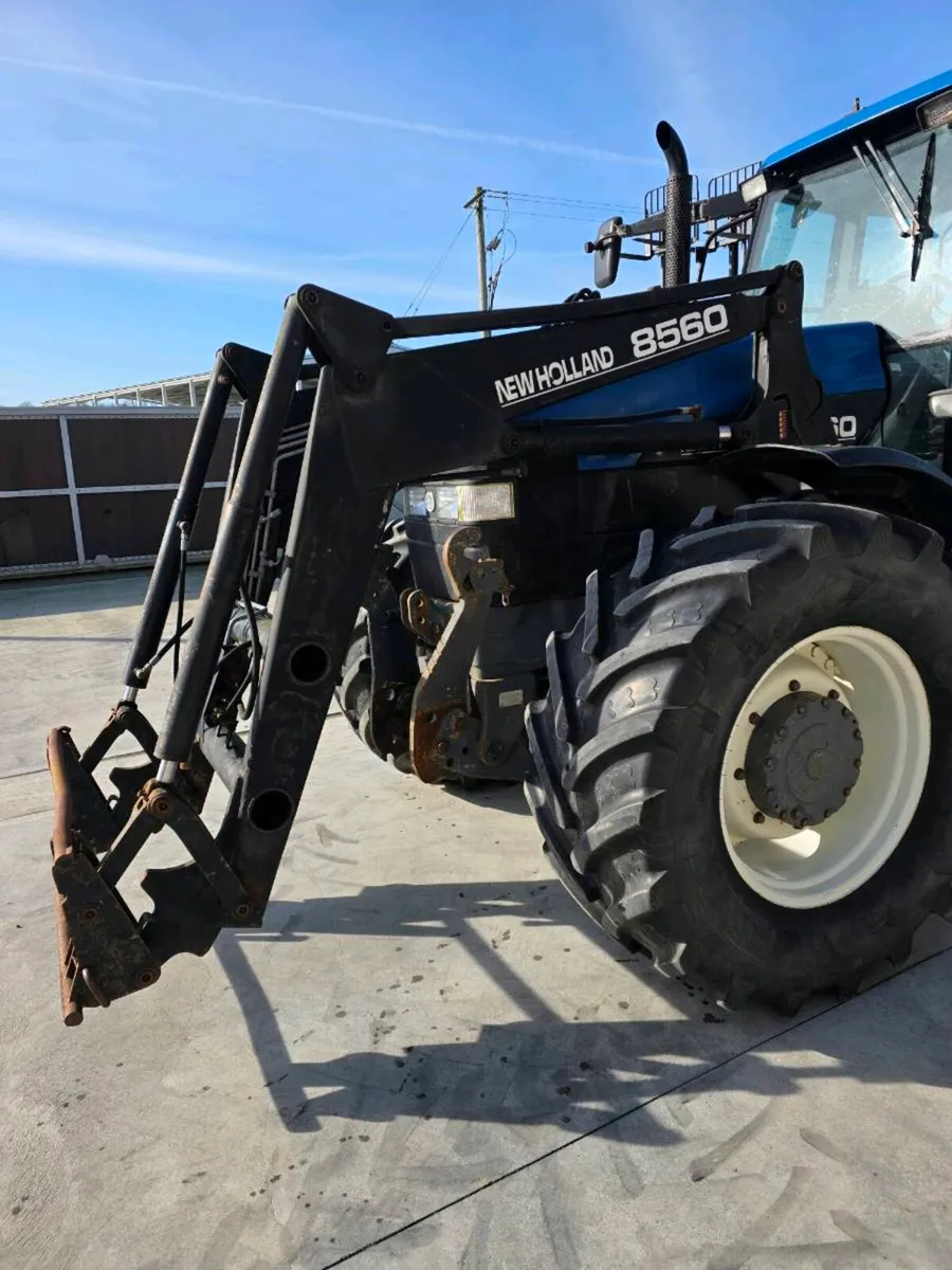 New Holland front loader - Image 3
