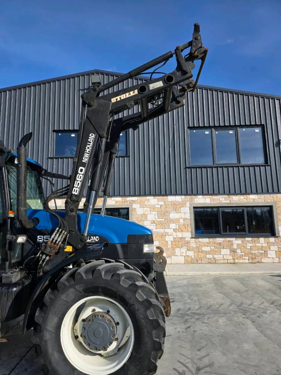 New Holland front loader - Image 1