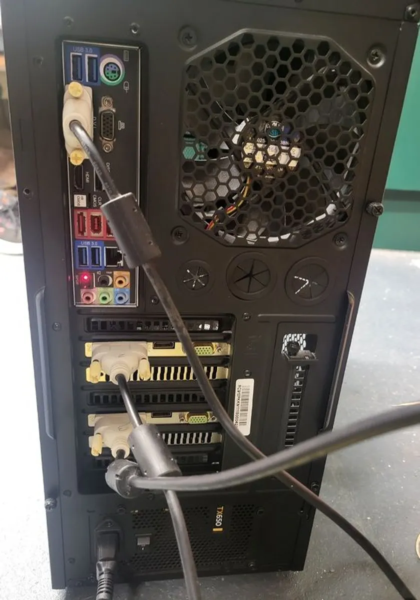 PC with 3 Monitors - Image 2