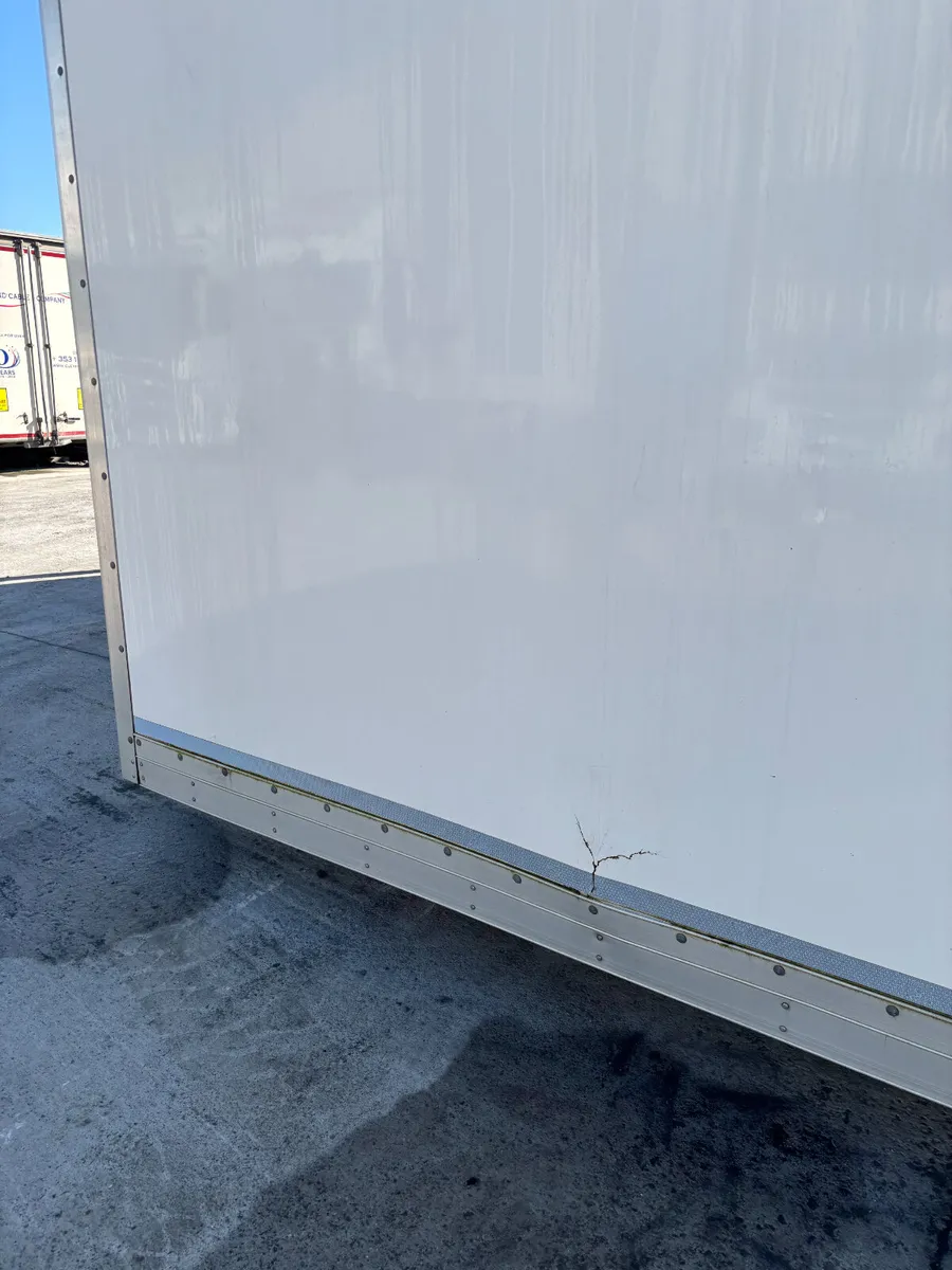 31Ft Box Body - Image 3